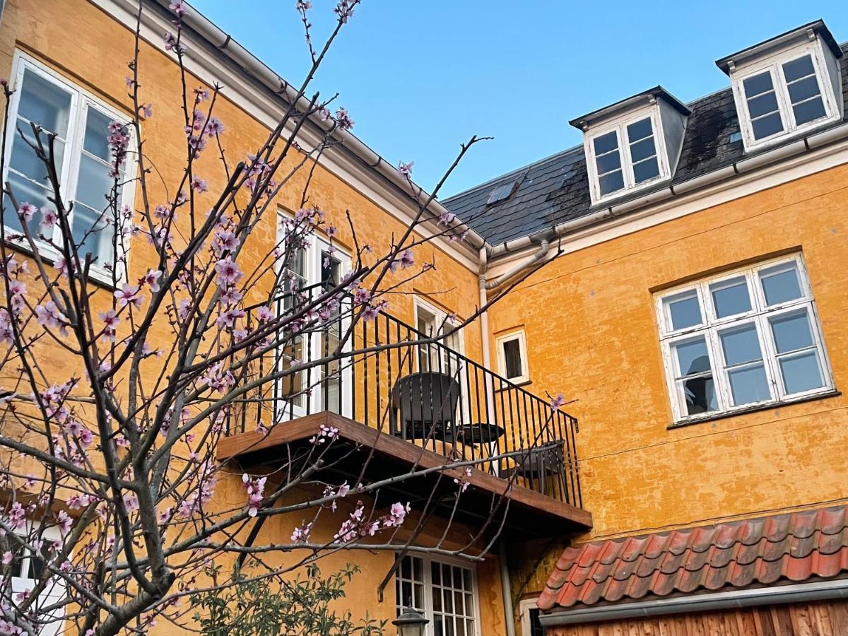 Jantzens Hotel Gudhjem Exterior foto